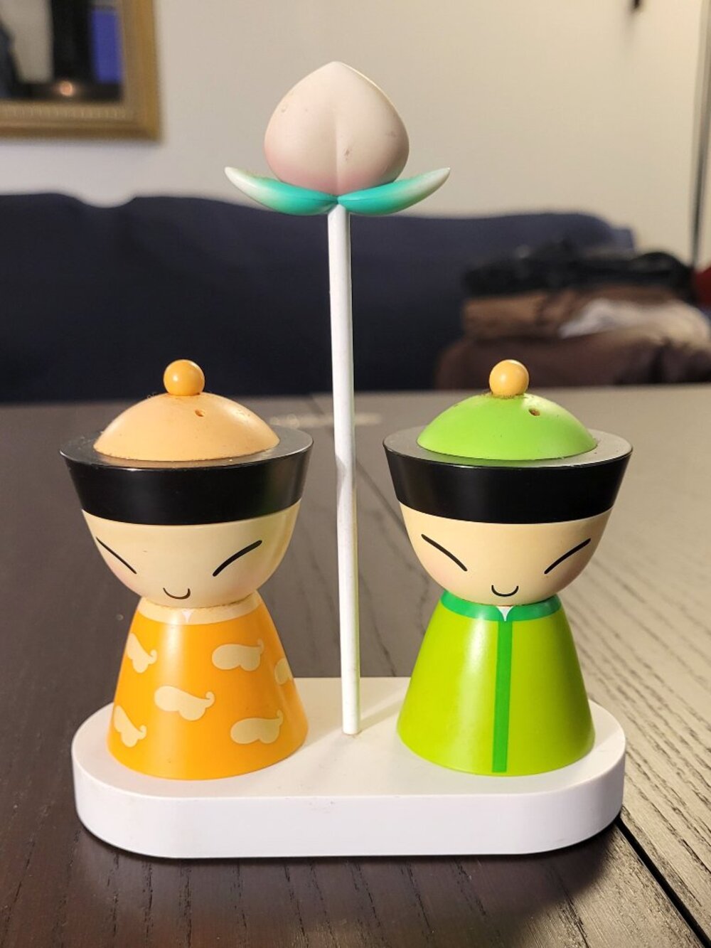 Mr and Mrs Chin Salt & Pepper Shakers